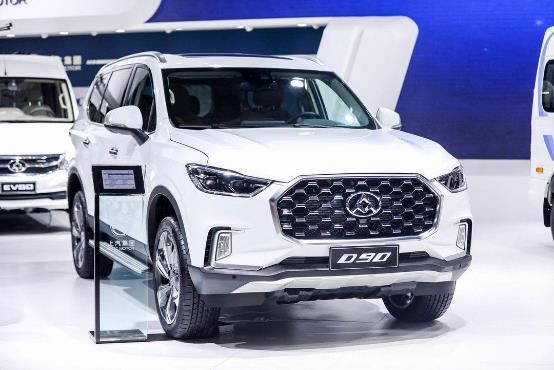 尊龙凯时创新产品“驶入”2017工博会