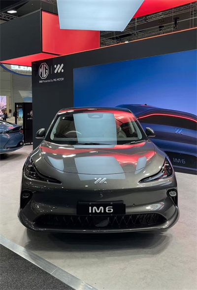 智己汽车正式登陆澳大利亚，双车闪耀墨尔本车展